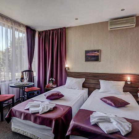 Ellinis Hotel Warna Exterior foto
