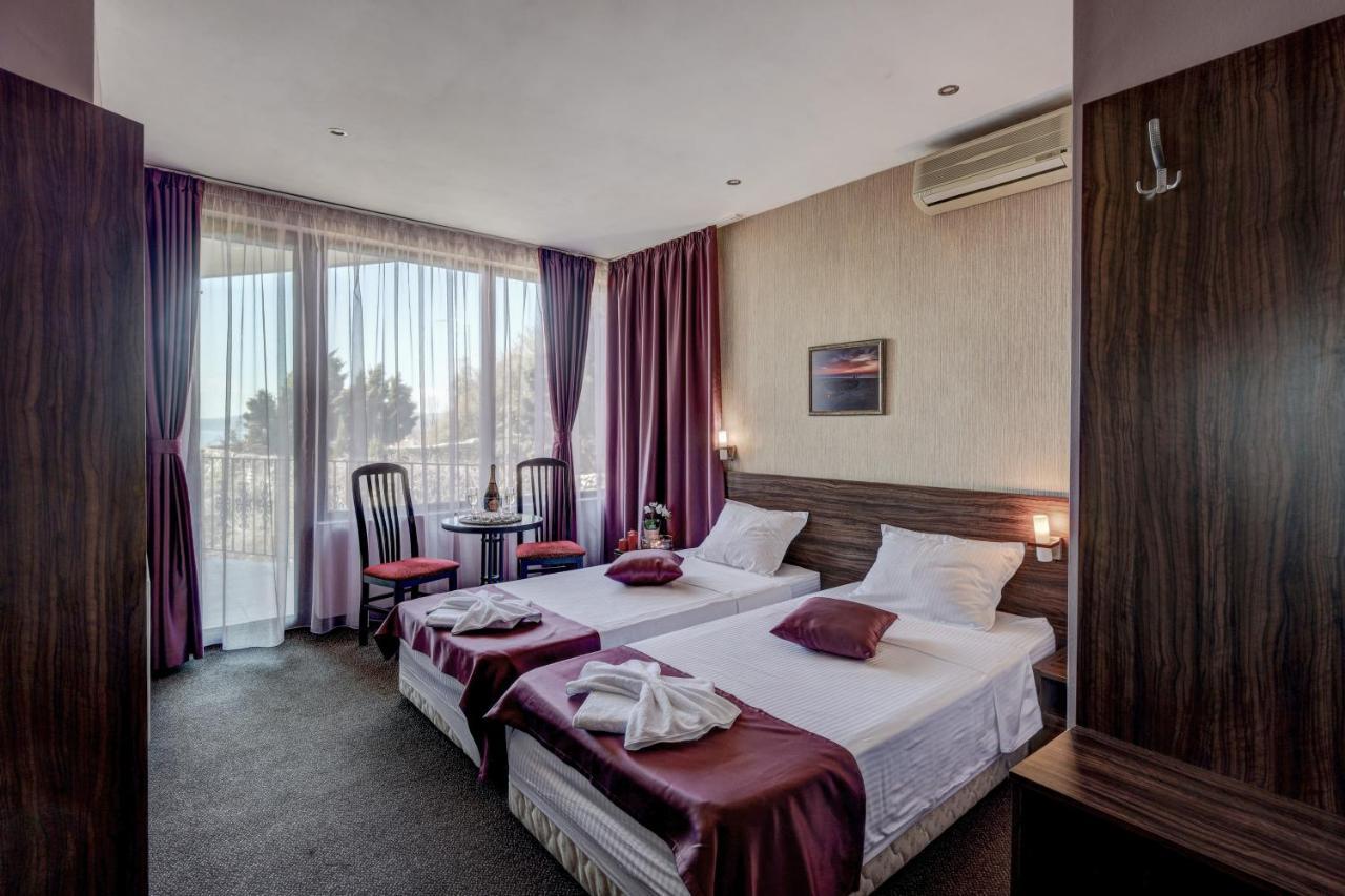Ellinis Hotel Warna Exterior foto
