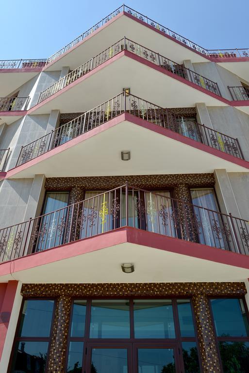 Ellinis Hotel Warna Exterior foto
